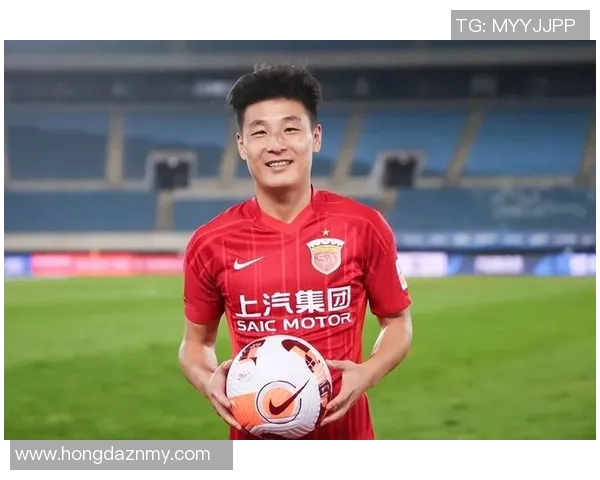 中国足球明星金发的魅力与风采探秘,揭示其背后的故事与成就